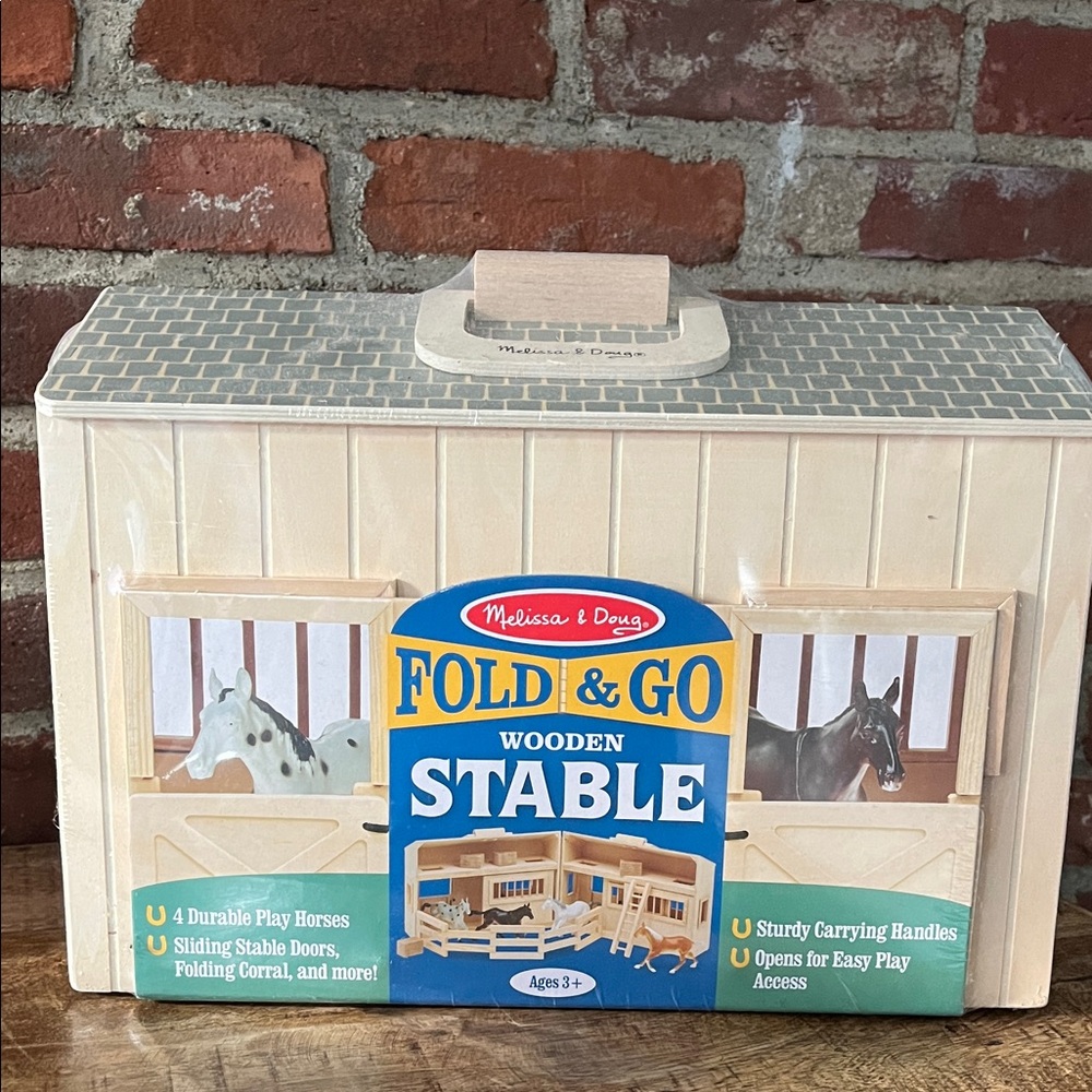 Melissa & Doug Wooden Stable with Horses - Picture 1 of 14